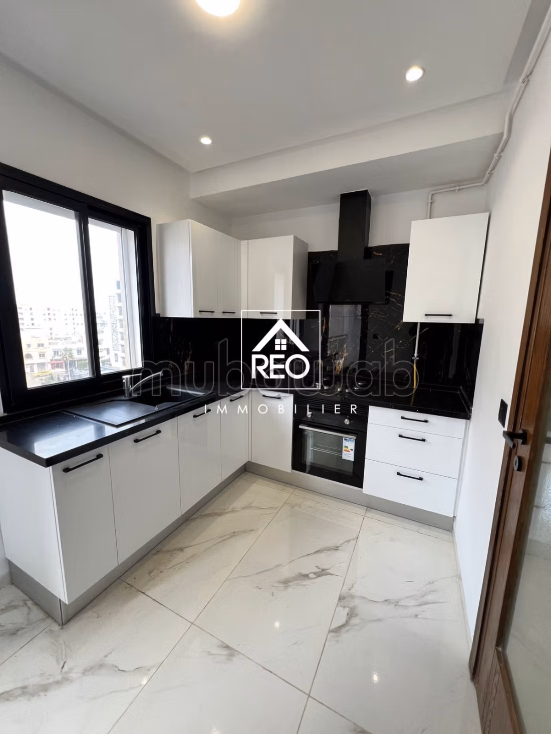 A vendre: Un appartement S1 à Cité Wahat