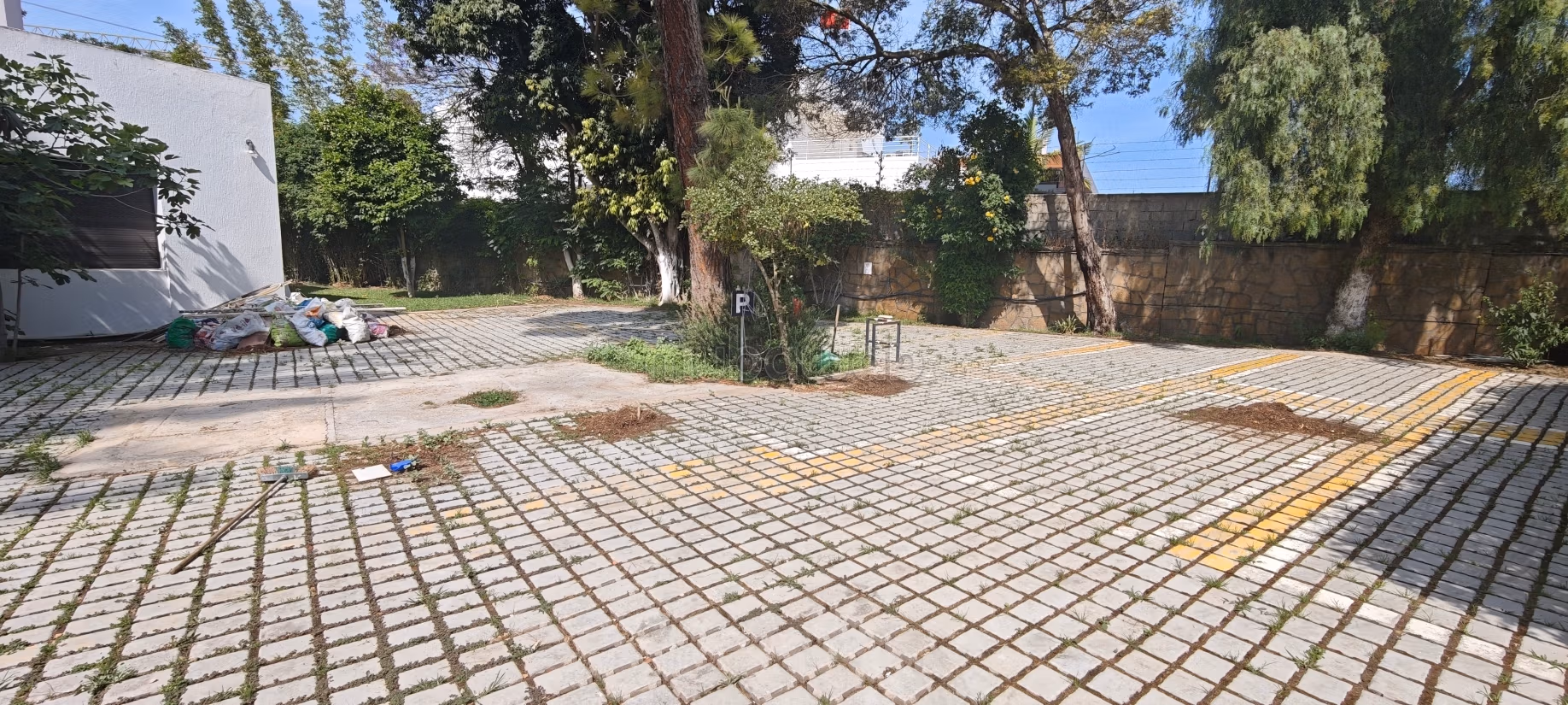 Villa vide 6 chambre à louer – Souissi – 2300 m²