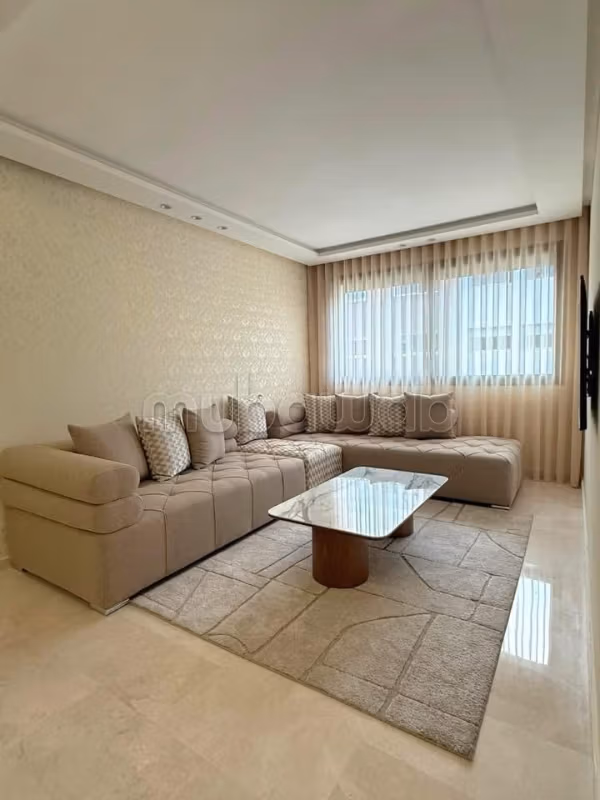 Bellissimo appartamento in affitto a Souissi. Superficie totale 70 m². Arredato