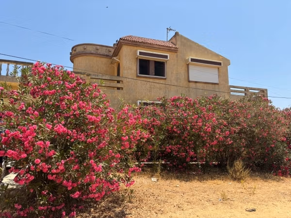 Bella casa de vacaciones sin vis a vis