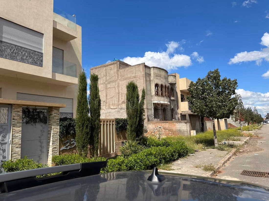 Terrain en vente à Route de orika.
Surface de 150 m²