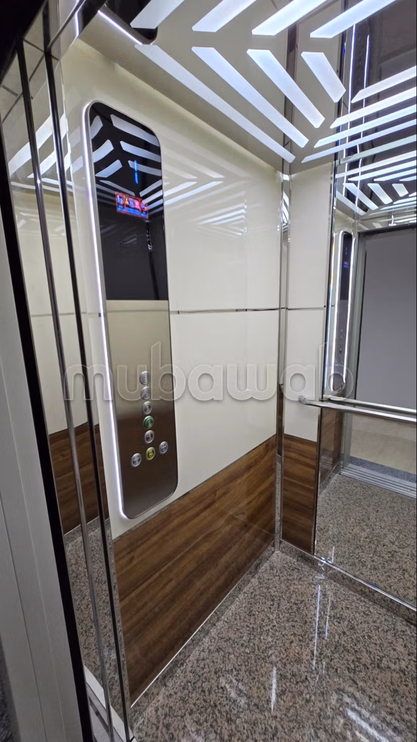 Te koop: appartementen. 1 Kamer. Volledig gemeubileerd
