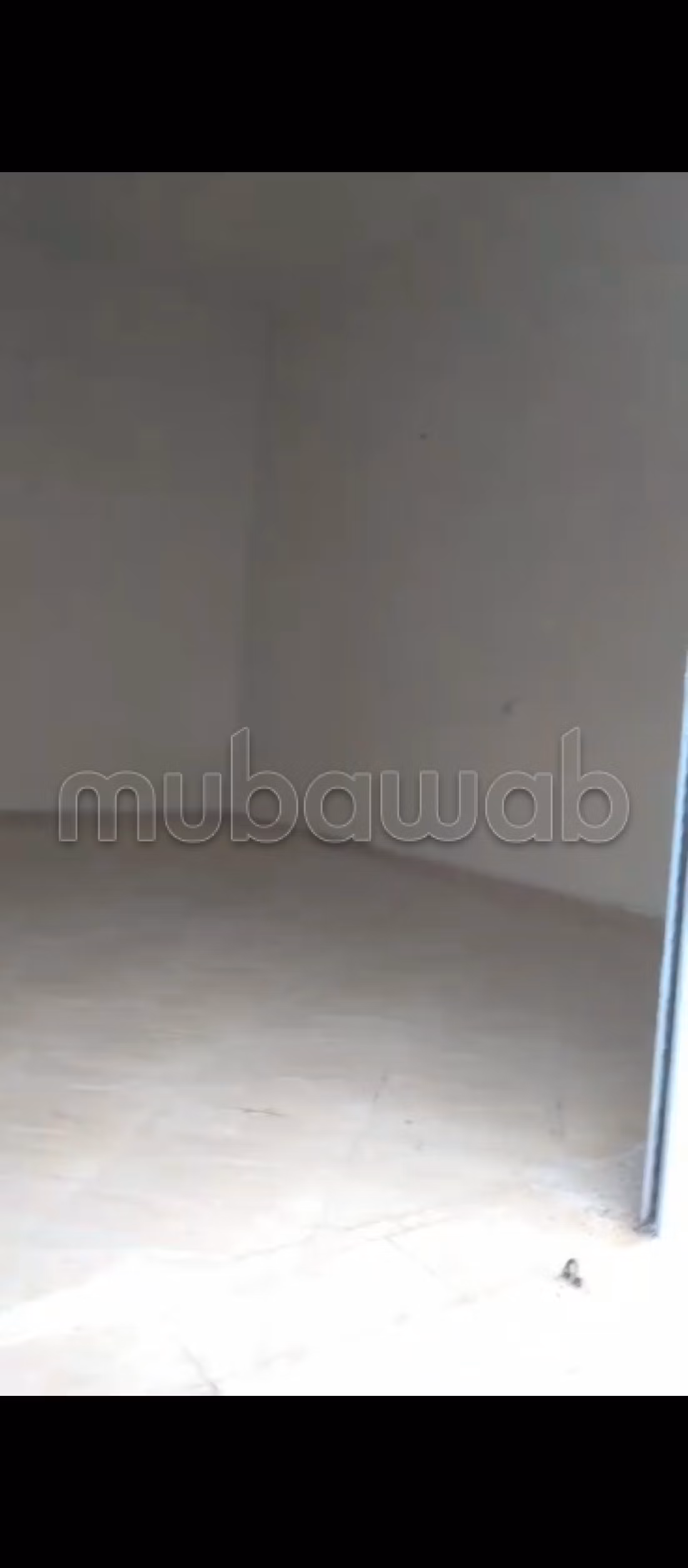 Winkel van 24 m te huur