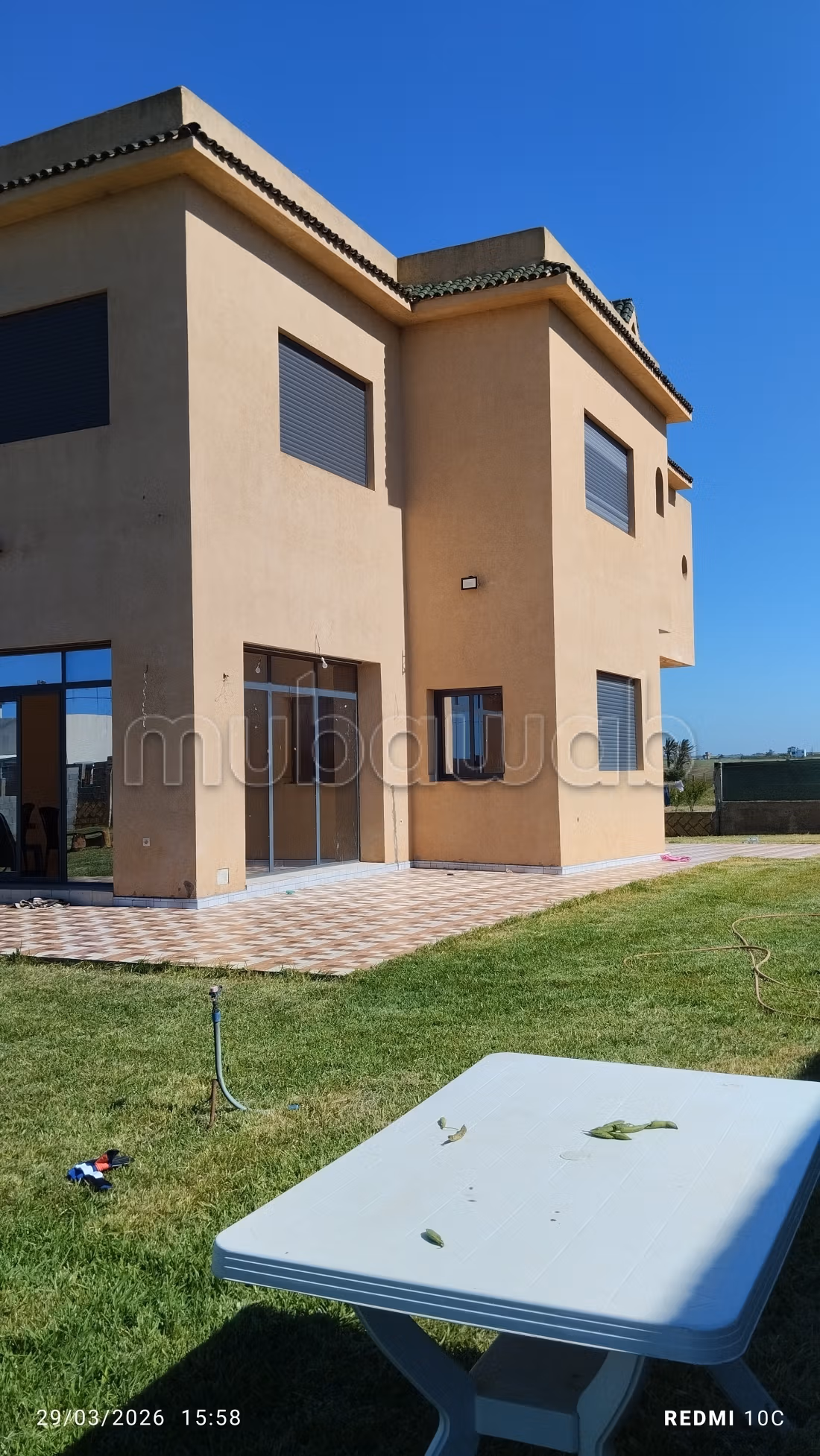 همزة العمر للناس الذواقة 
فيلا وأرض ممتازة للبيع بسيدي رحال. المساحة الإجمالية 9700 م²