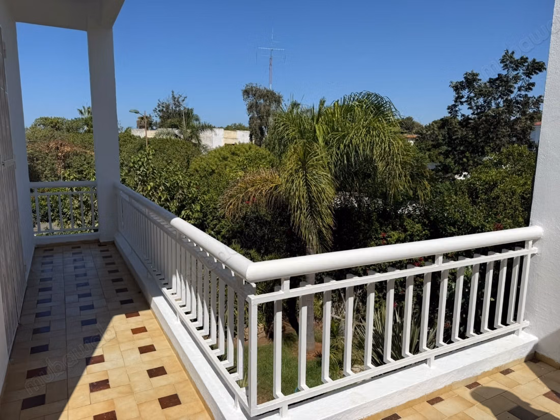 Villa d'exception à louer à Souissi OLM
