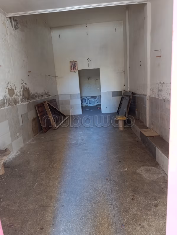 Vend local commercial à Al Azhar.
Superficie 46 m²