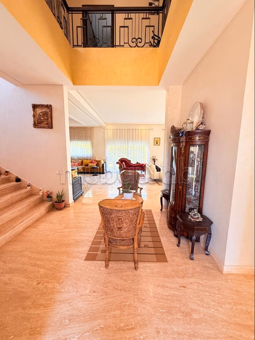 Villa isolata con piscina