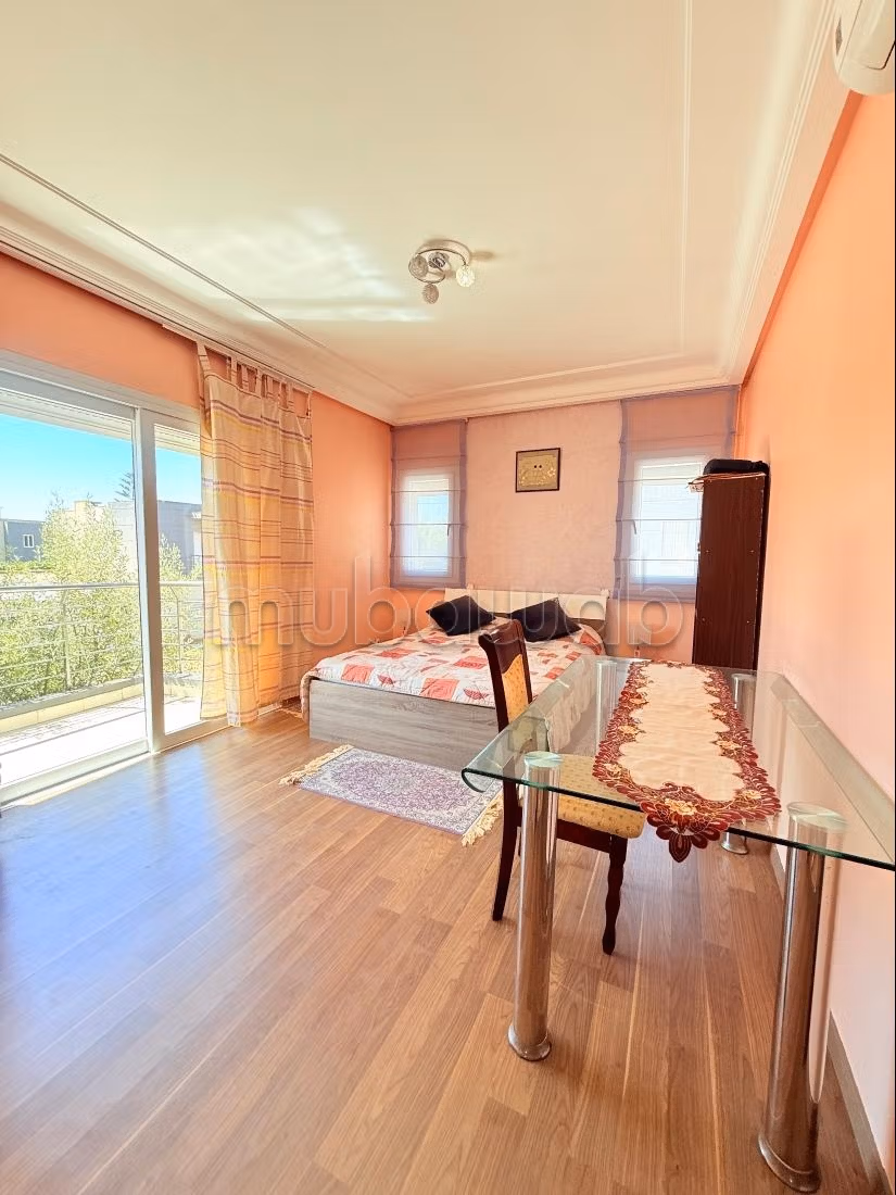 Villa isolata con piscina