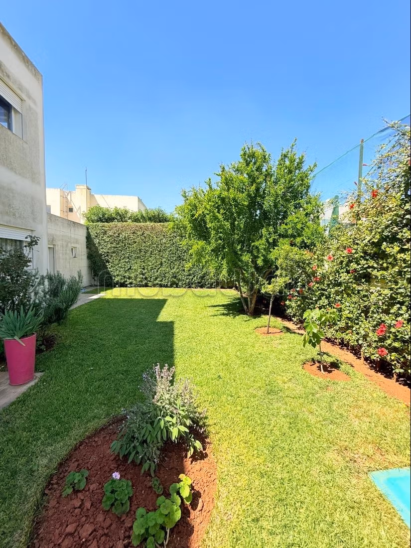 Villa isolata con piscina