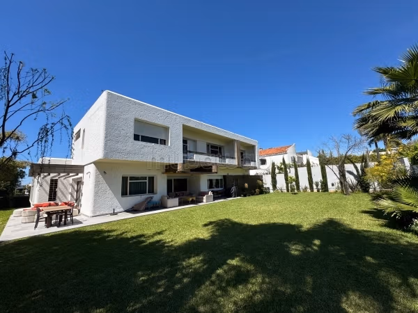 Grande Maison à Vendre au Cœur de l’Agdal, Rabat
