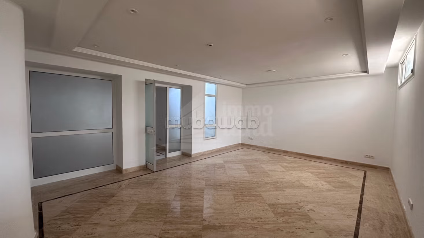Villa su 2 livelli con piscina e giardino al Lago 2