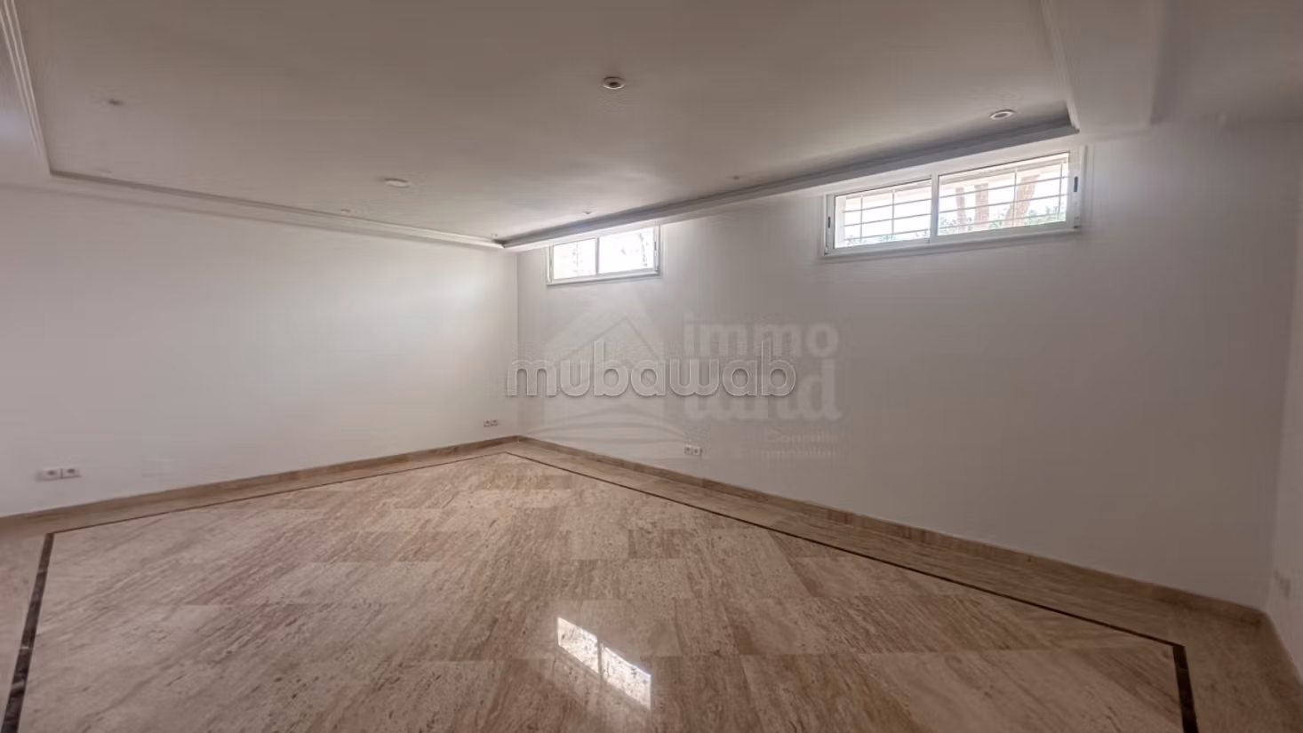 Villa su 2 livelli con piscina e giardino al Lago 2