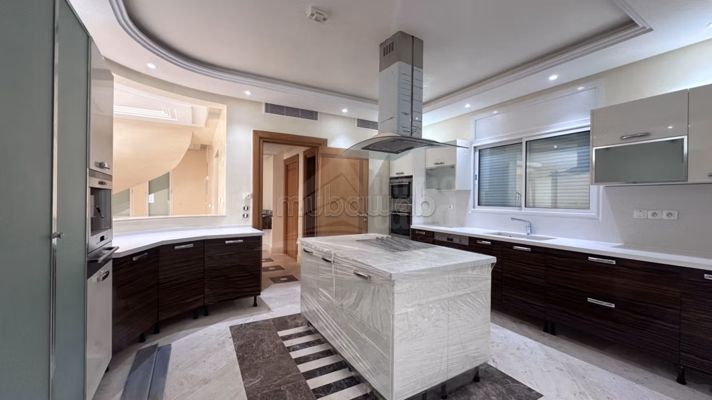 Villa su 2 livelli con piscina e giardino al Lago 2
