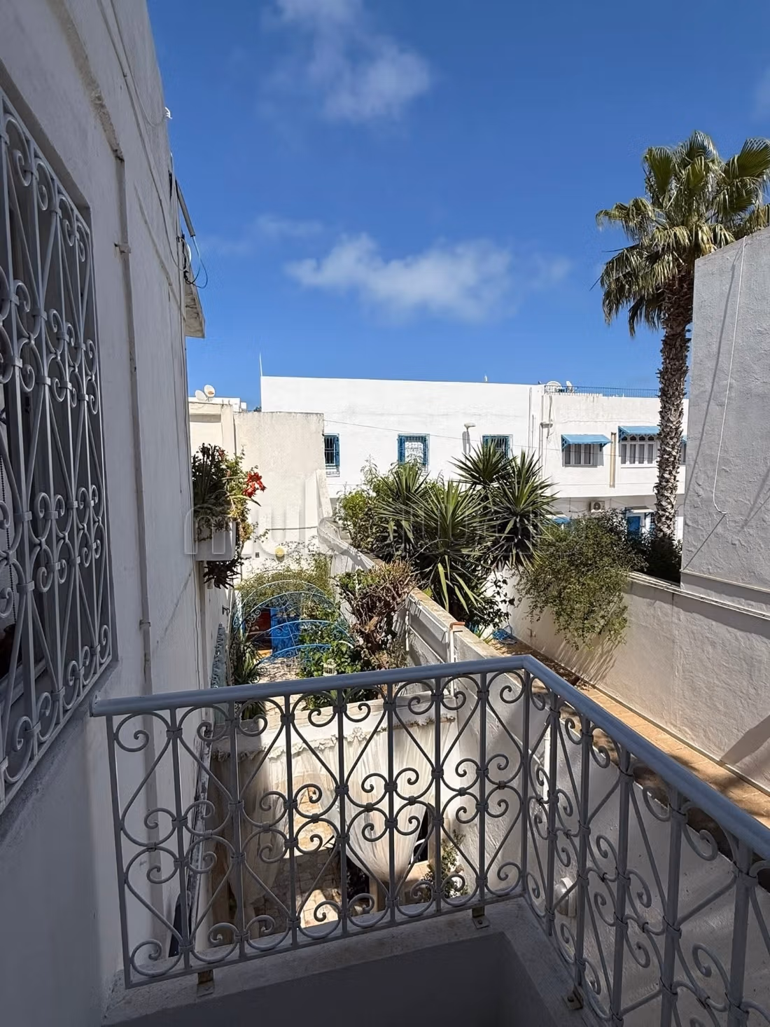 Appartement en location à Sidi Bousaid. Surface de 70 m². Grande terrasse