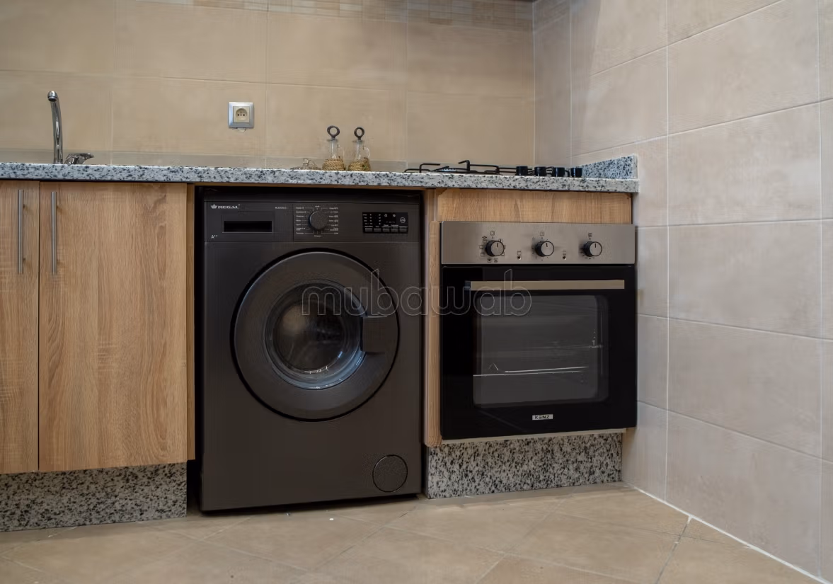 Louez cet appartement à NAKHIL. 2 chambres. Bien meublé