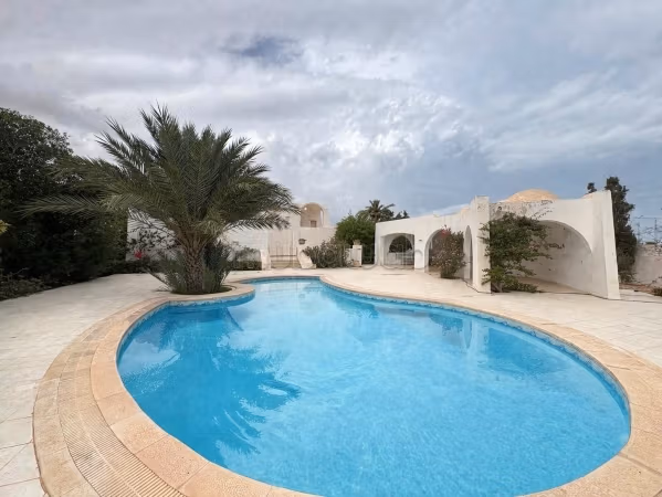 Grande villa di lusso con piscina