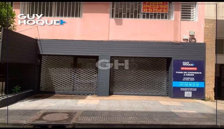 Oficinas y locales comerciales en venta en Gauthier. Superficie 49 m². Puerta blindada, seguridad implementada