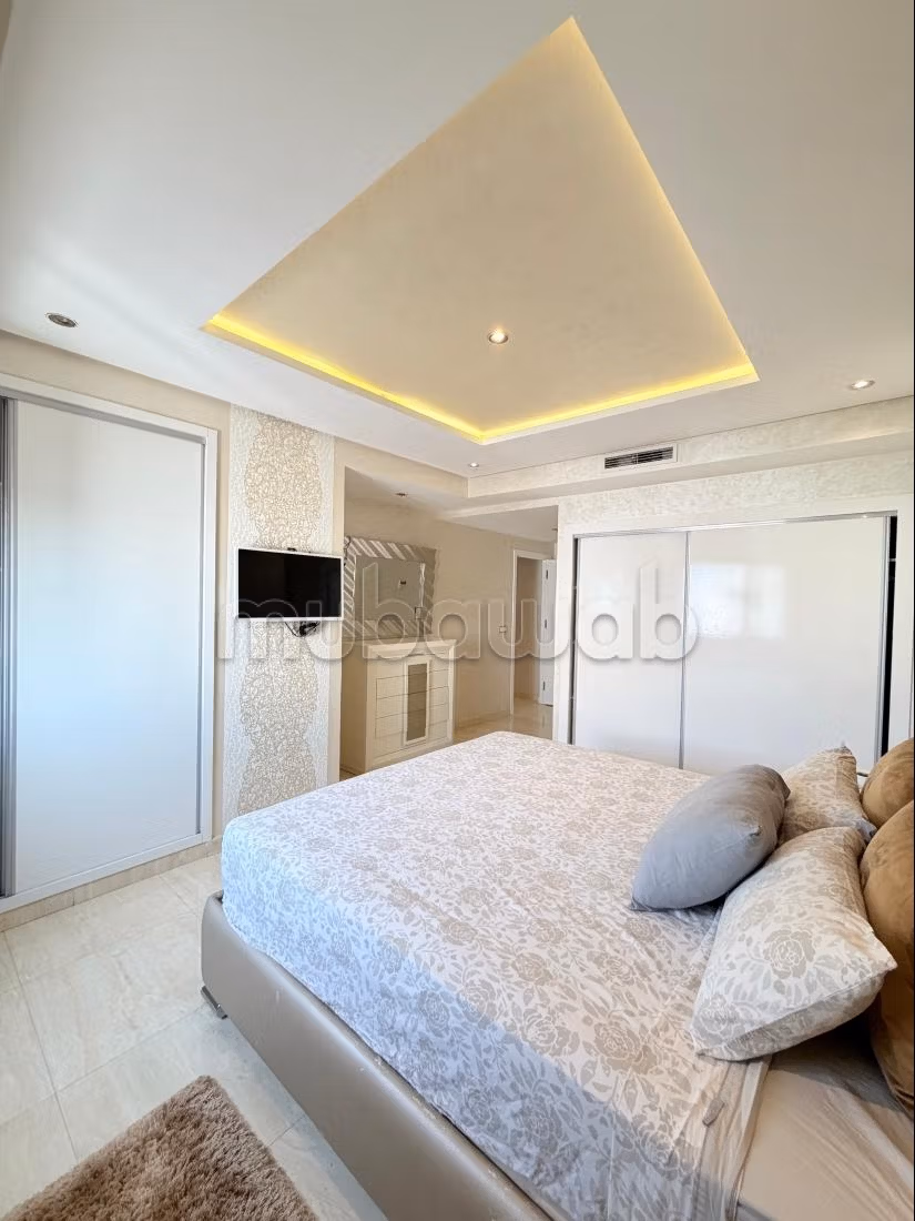 Sale of a lovely apartment in Centre 
3 big bedrooms