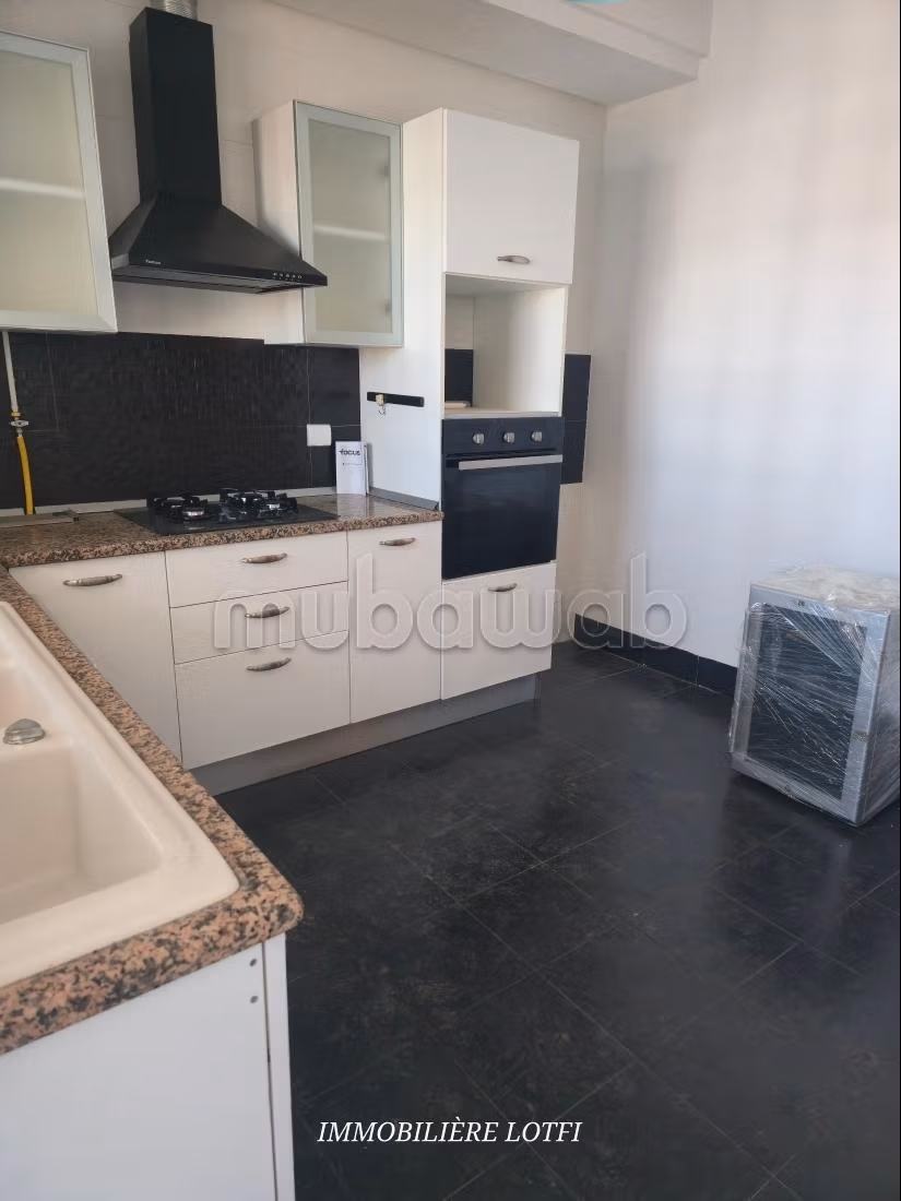 FOR RENT APARTMENT HST With a very beautiful sea view
