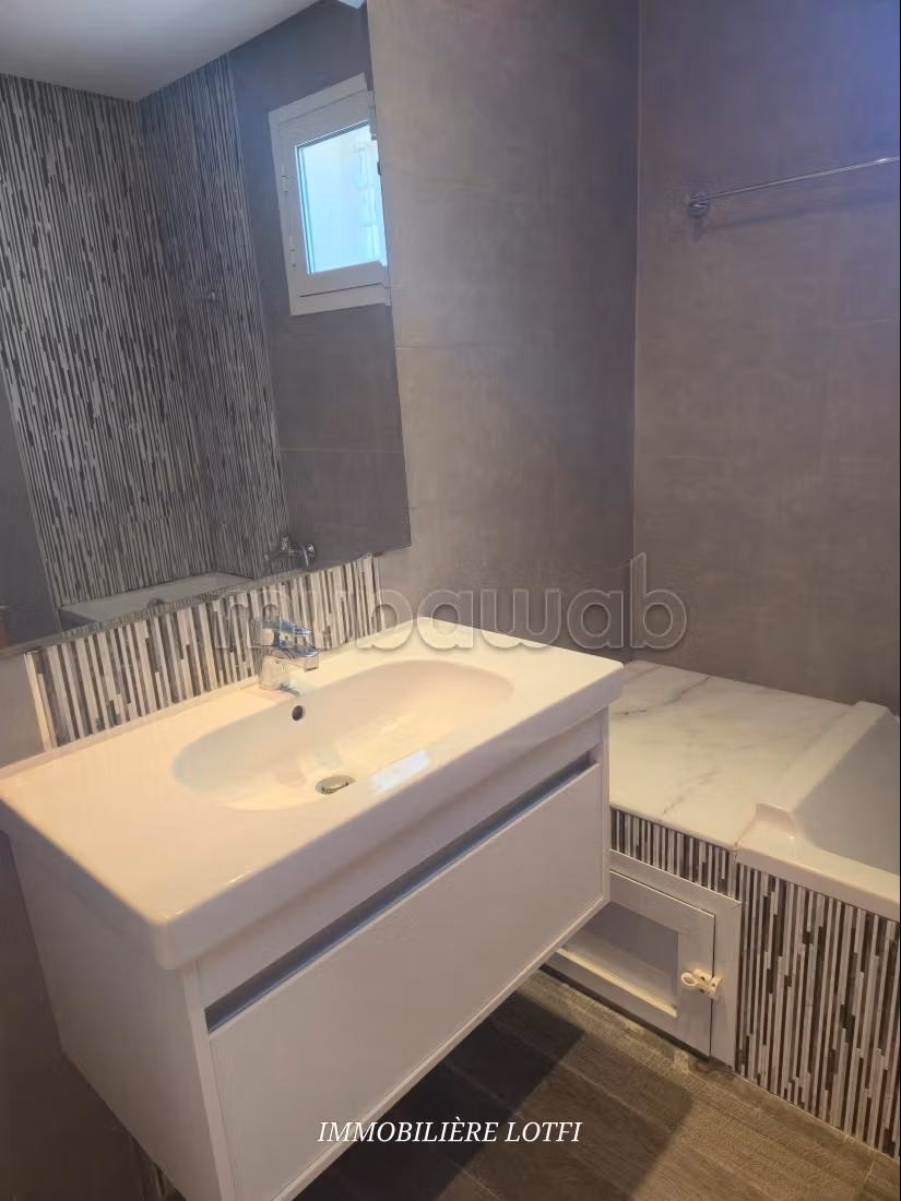 FOR RENT APARTMENT HST With a very beautiful sea view