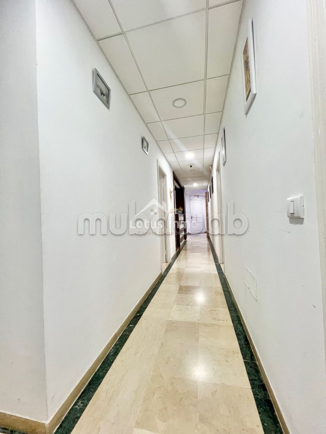 A Vendre Bureau H5 au Lac 1