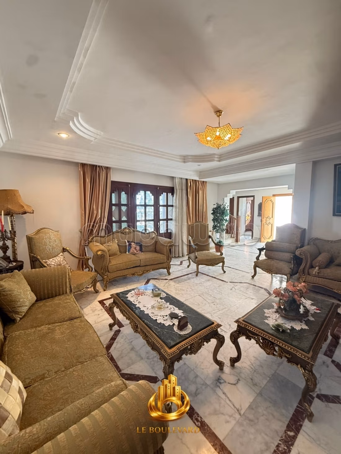 A Vendre Villa Duplex S5 Avec Jardin à Hammamet