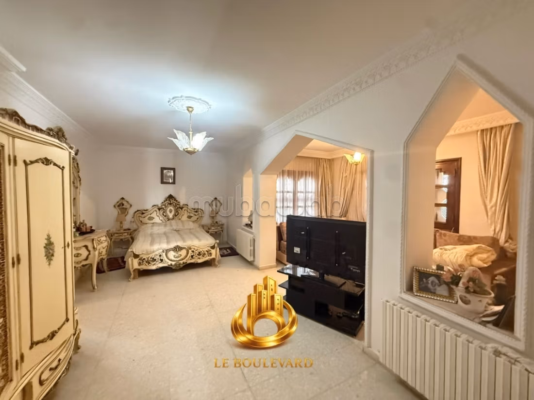 A Vendre Villa Duplex S5 Avec Jardin à Hammamet