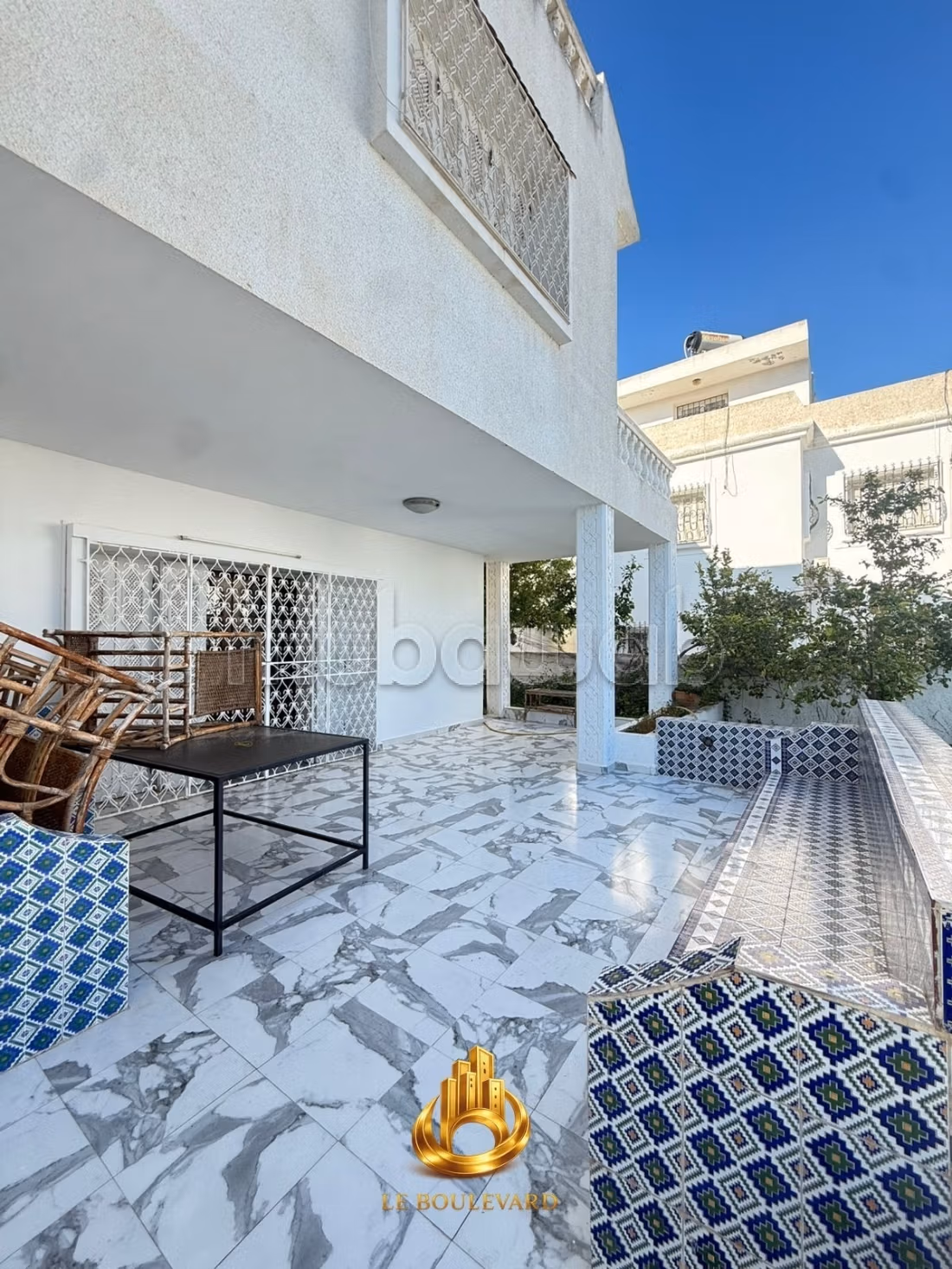 A Vendre Villa Duplex S5 Avec Jardin à Hammamet
