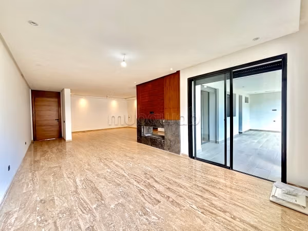 Appartement haut standing avec terrasse aménagée