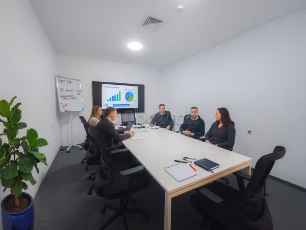 Bureau à louer pour 4 à Casablanca, Sidi Bernoussi