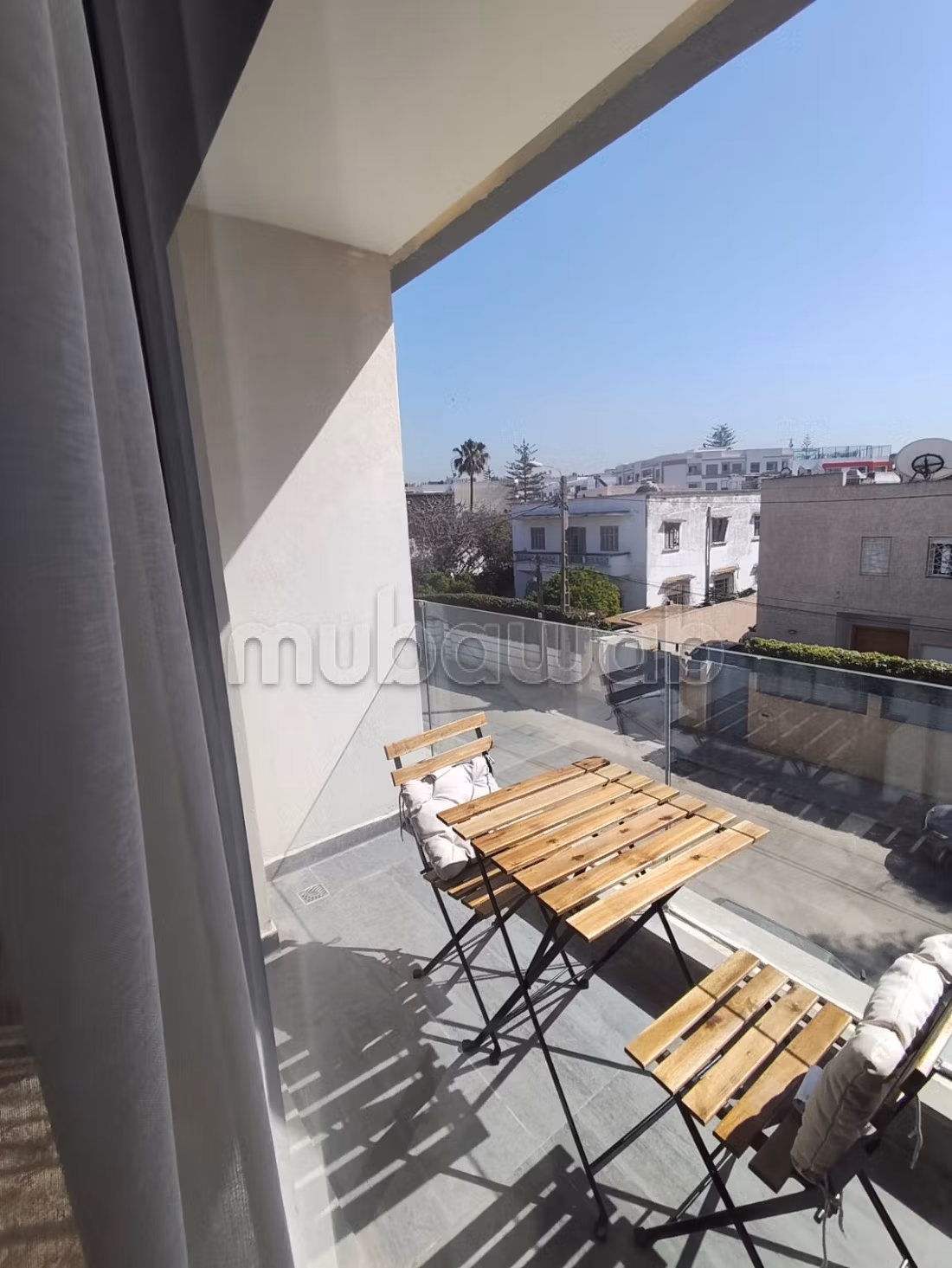Vendita di un bell'appartamento a Sour Jdid. 1 bella camera da letto. Servizio di concierge e aria condizionata