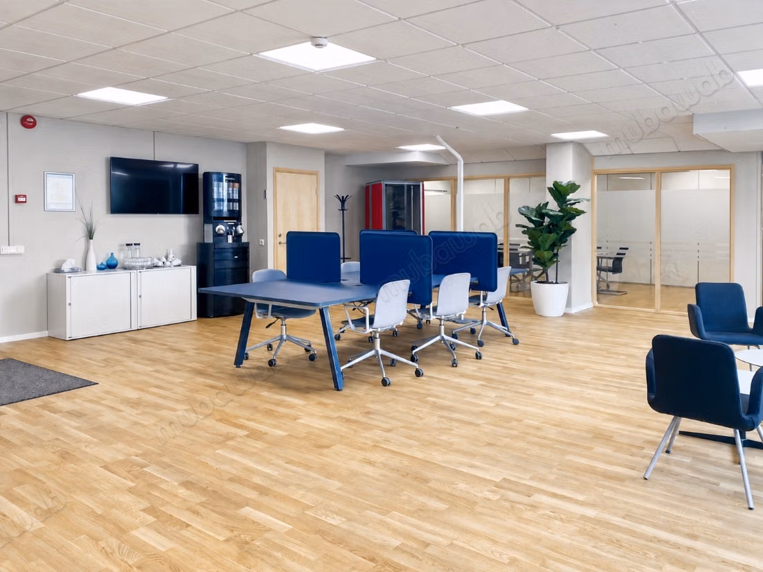 Ufficio disponibile in affitto a Aïn Sebaâ. Superficie di 5 m². Doppi vetri e riscaldamento