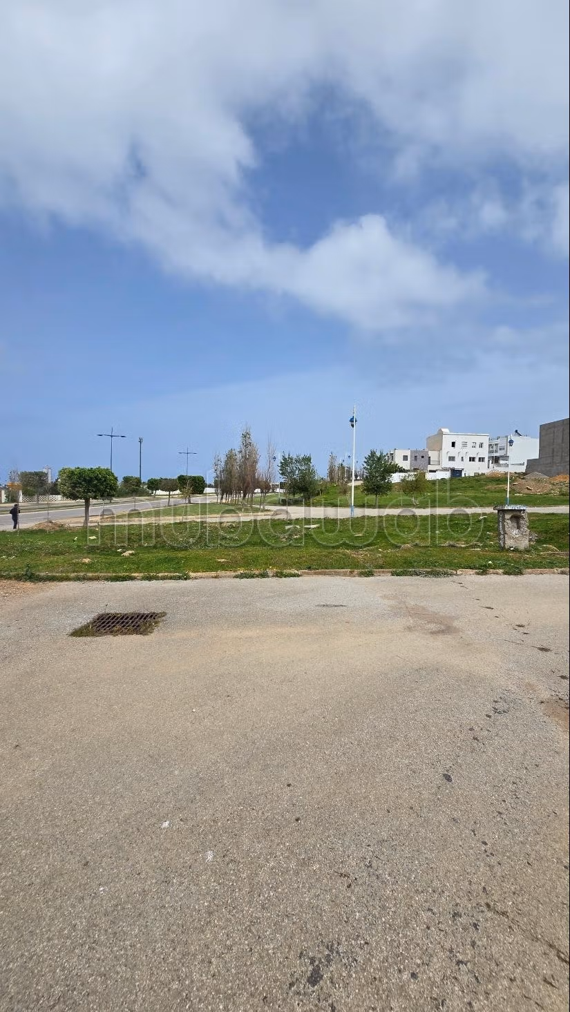 Nu te koop. Oppervlakte 100 m²