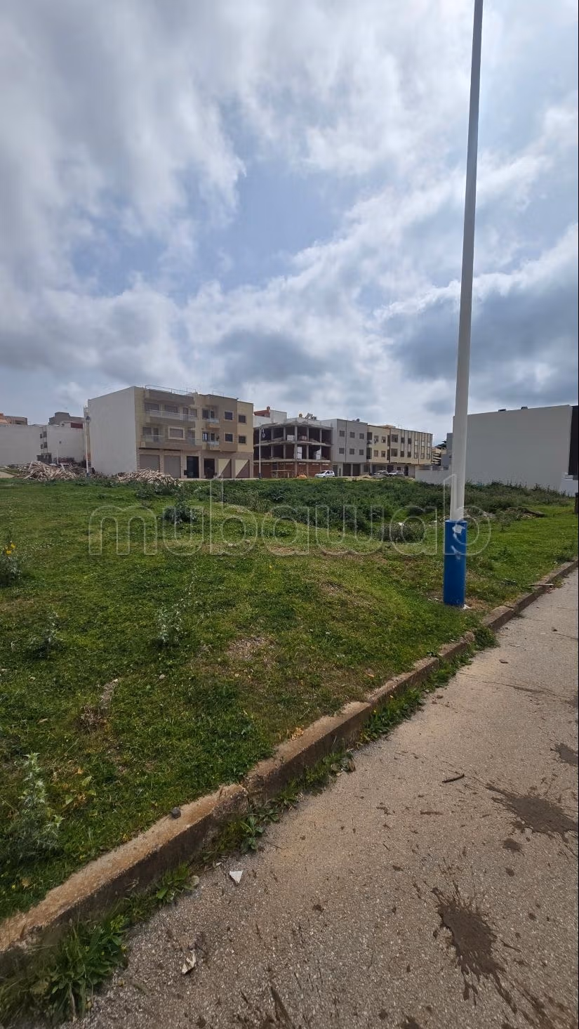 Nu te koop. Oppervlakte 100 m²