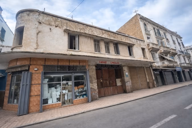 Local atypique face au futur Hotel Lincoln