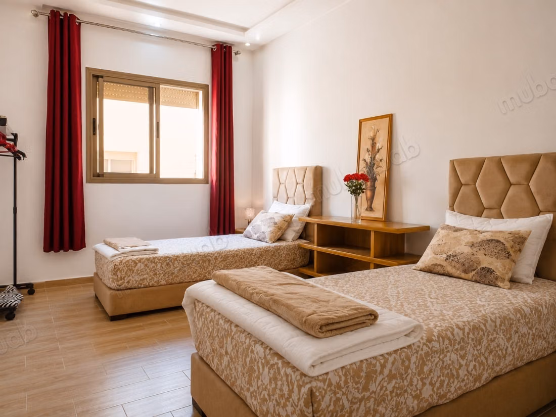 Appartement meublé à louer quotidiennement au centre de la ville d'El Jadida sans intermédiaire avec place de parking sous l'immeuble