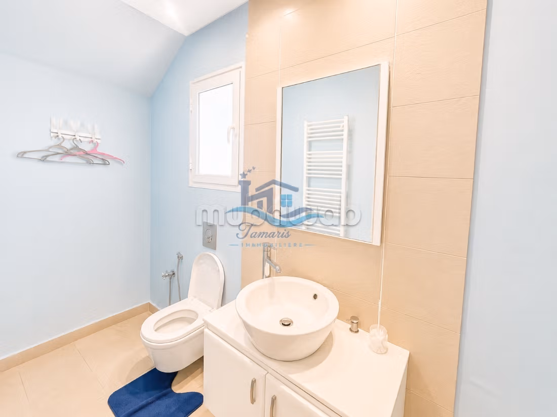 Magnifique villa à louer pour vos vacances. Surface totale 1 m². Cheminée et concierge