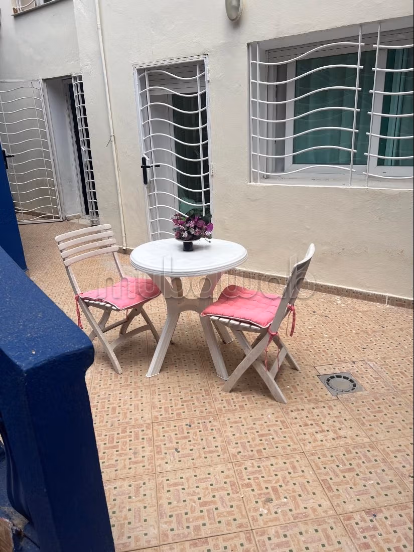 Oferta rara: bodega de 200 m² cerca del Lycée Maupassant