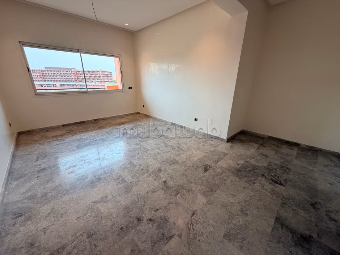 Appartement non meublé 2 chambres piscine parking — 3