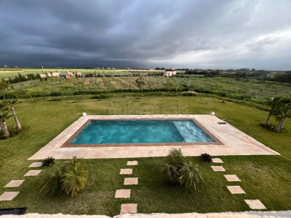 Superbe villa de plain pied à louer – Élégance, confort et intimité