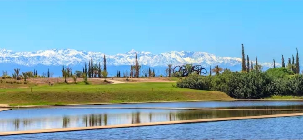 Vente villa de luxe au golf Al Maaden Médina. 6 pièces confortables. Bien meublé