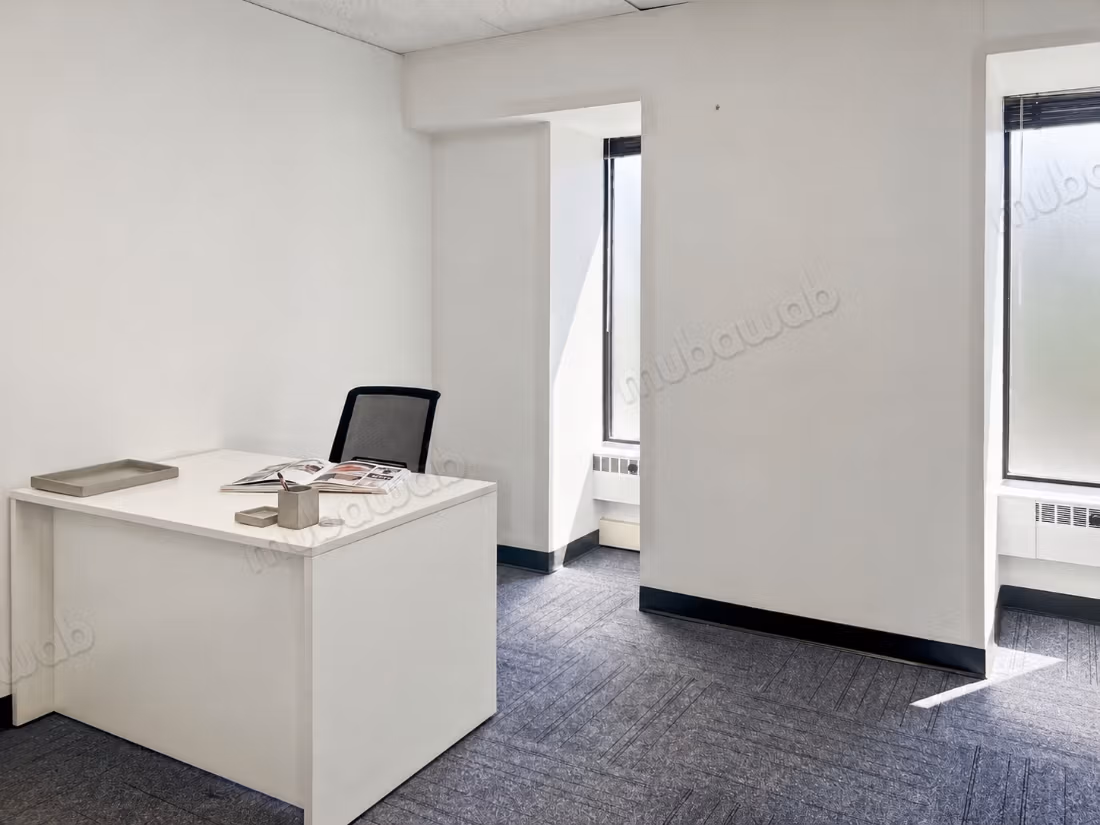Offices for rent in Quartier du Parc. Area of 8 m². Double glazed windows and central heating