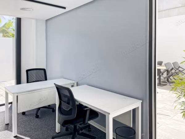 Ufficio da affittare a Quartier du Parc. Superficie totale 8 m². Impianto di aria condizionata e servizio di conciergerie
