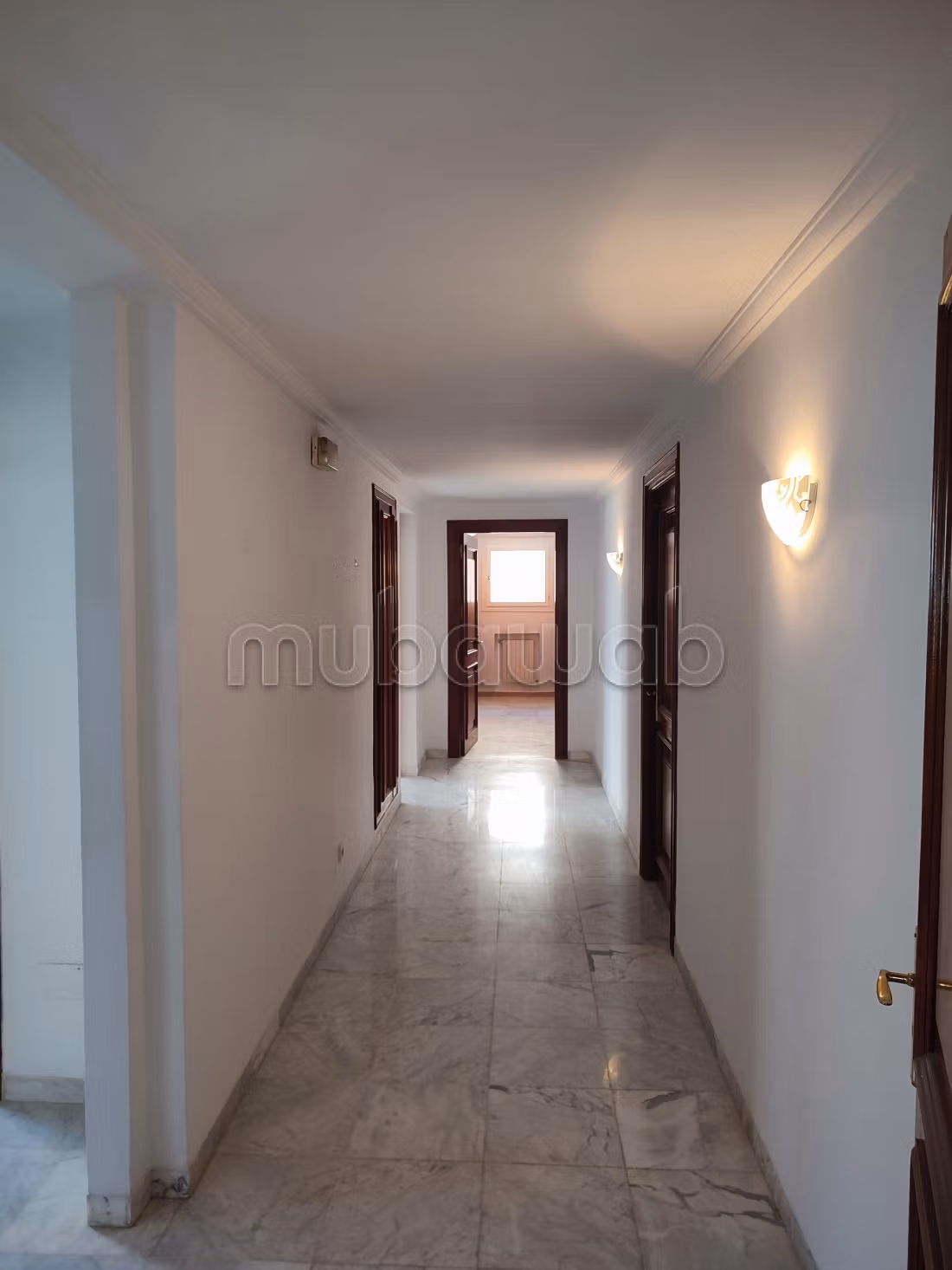 A vendre appart de standing dans un quartier calme et résidentiel