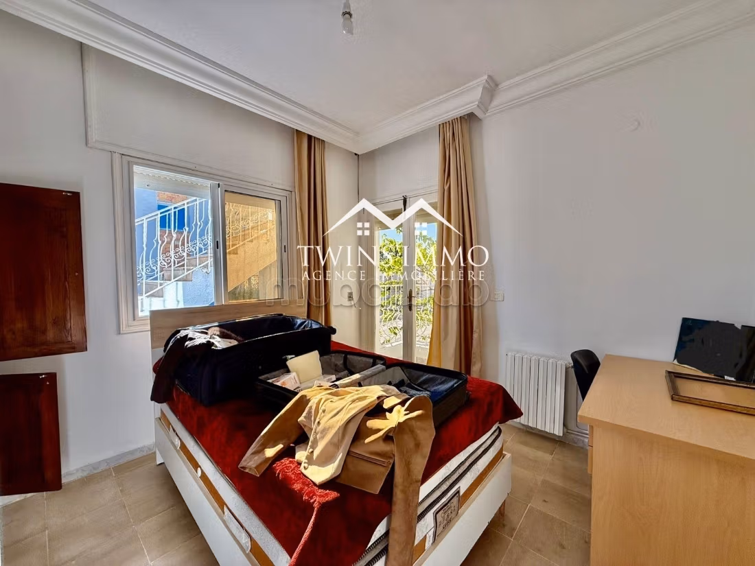 Étage de villa S3 meublé à La Marsa ville