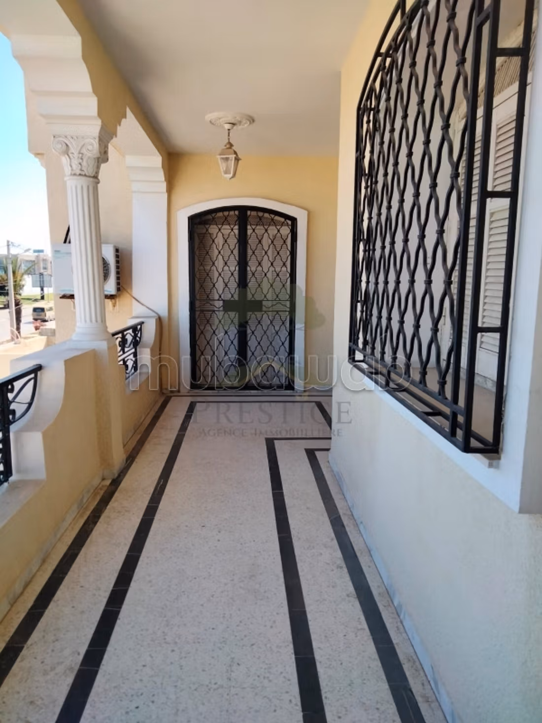 Piano di villa S4 in affitto a Cité Riadh