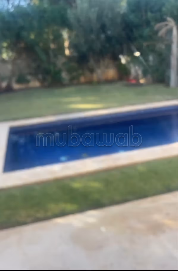 Fabulous villa for rent in Miamar. 6 rooms. Double glazing and reinforced door