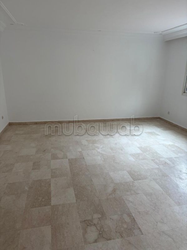 Hay Riad près Marjane Appat au 2éme étg à louer