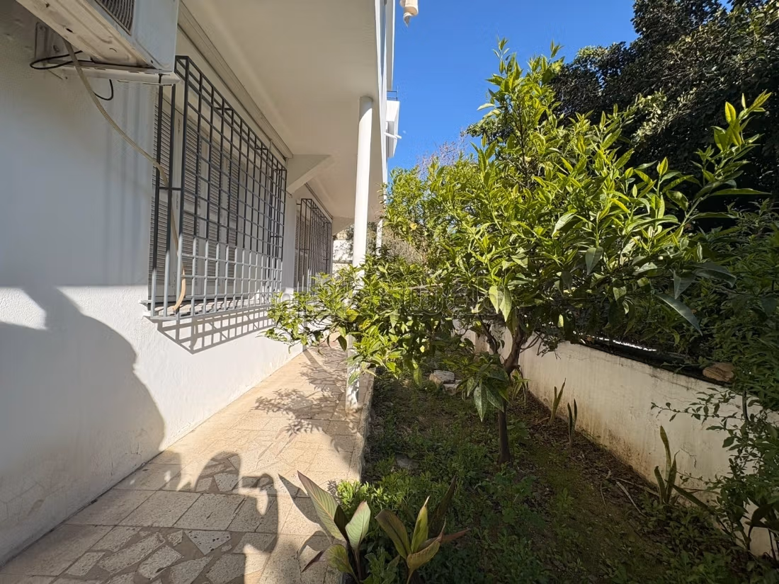 In vendita - Villa a El Menzah 5