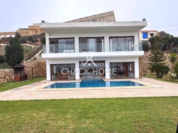 Eccezionale residenza di lusso in vendita a Hammamet Sud. 3 belle camere da letto. Impianto di aria condizionata e piscina